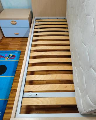 Letto in legno di faggio e comodino MORETTI