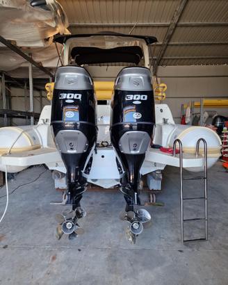 Solemar 33 Ocean con 2 x 300 Hp Suzuki duoprop