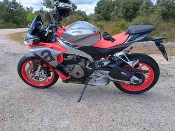 Aprilia tuono 660