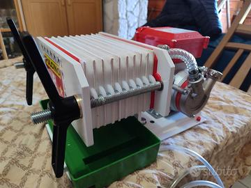Filtro per olio e vino con pompa