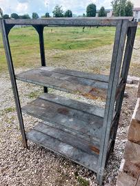 scaffalatura in ferro robusta e smontabile 