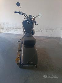 Honda Shadow 600 in fibra di carbonio 