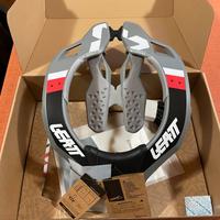 Leatt Neck Brace 4.5 Titanium