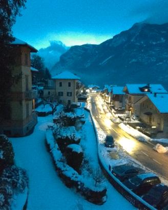 Saint Vincent luminoso bilocale con box