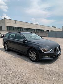 Volkswagen Passat variant 2.0 DSG 150cv Bluemotion