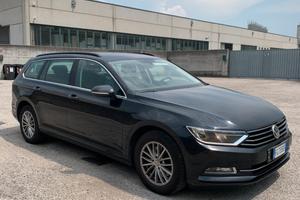 Volkswagen Passat variant 2.0 DSG 150cv Bluemotion