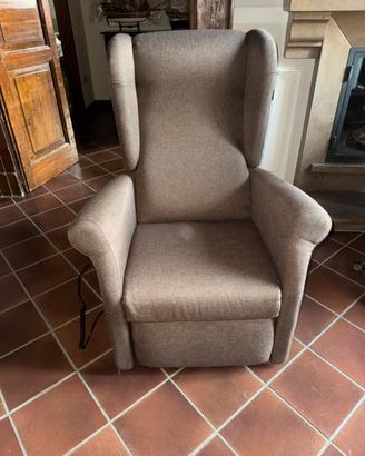 Poltrona reclinabile