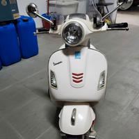Moto Elettrica Bambini Vespa Scooter a batteria