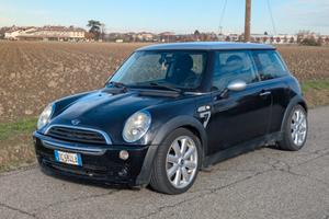 MINI Cooper del 2006 a GPL