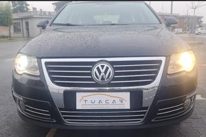 Volkswagen Passat 2.0 FSI Highline #8836