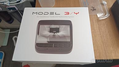 Monitor posteriore Tesla