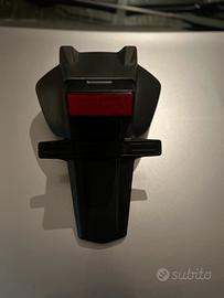 Codino porta targa Gsxr 750 k7