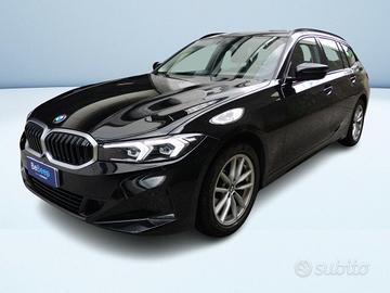 BMW Serie 3 318d Touring mhev 48V auto