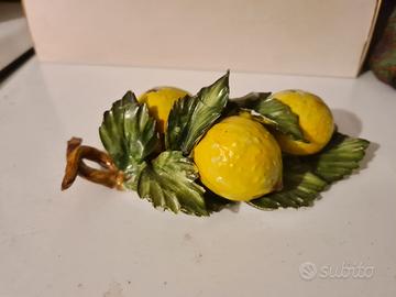 Soprammobile in fine porcellana Capodimonte