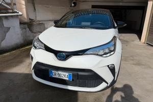 Toyota C-HR 2.0H E-CVT trend