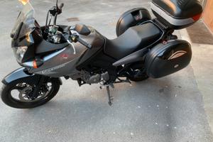 SUZUKI V-Strom DL 650
