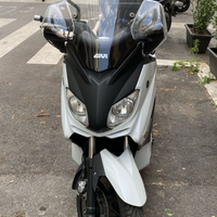 Yamaha x-max 250