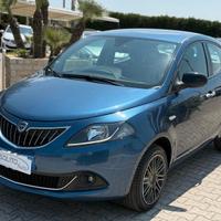 Ypsilon 1.0 5 porte S&S Hybrid Gold Blu Eleganza