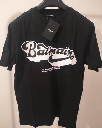 T-Shirt Balmain varie taglie disponibili.
