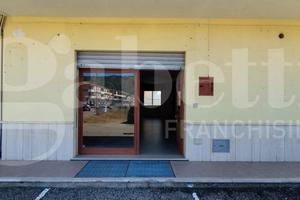 Negozio Squillace [CS018ACG]