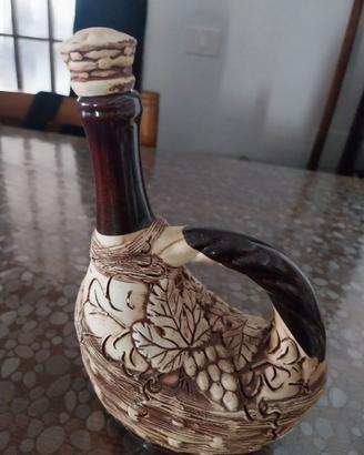 Bottiglia con tazze