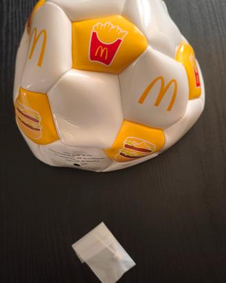 Pallone calcio McDonald's 2025