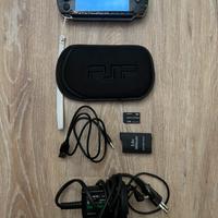 Sony PSP con accessori e giochi