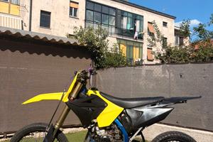 Suzuki rm125