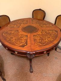 Tavolo rotondo intarsiato 125/160cm con medaglioni