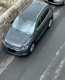 Tiguan (tenuta manicalmente)