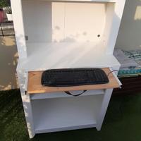 Mobiletto per computer o piccola libreria