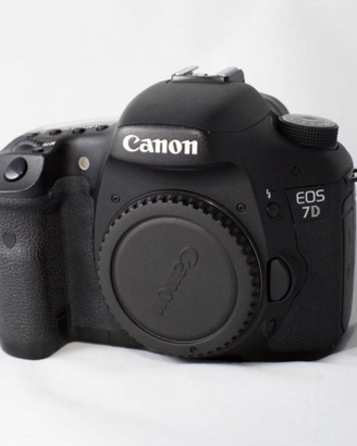 Canon 7D body ( come nuova )