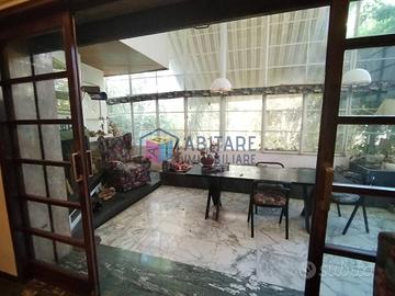 Villetta a schiera di 280 m² con più di 5 locali a