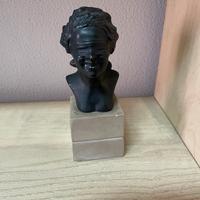 statuetta la bea bendata