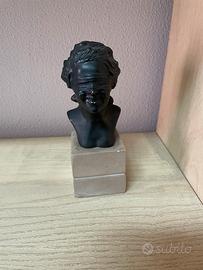 statuetta la bea bendata