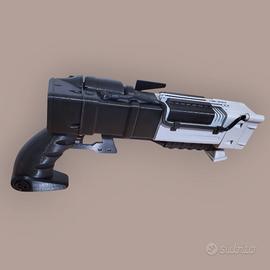 Riproduzione 3D Pistola Laser Fallout in Scala 1:1