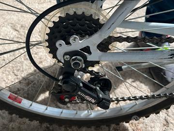 Mtb 26 pollici 18 rapporti cambio shimano