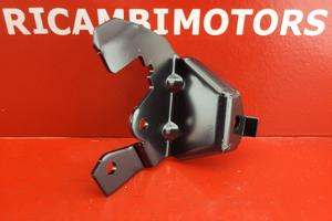 SUPPORTO POGGIAPIEDI APRILIA SCARABEO ENG