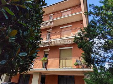 Ampio Quadrilocale con balconi e Box!