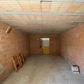 Appartamento allo stato grezzo, Metaurilia. M/4050