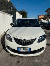 Lancia Ypsilon 1.0 FireFly 5 porte S&S Hybrid Ecoc