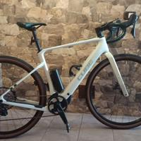 E-bike Gravel Cube Nuroad Hybrid C:62 Race 400X
