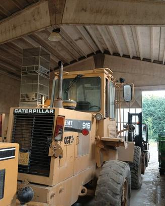 Pala caterpillar gommata 916