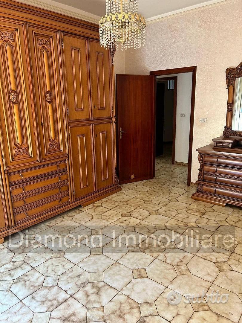 Appartamento con terrazza ad Aci Catena - Vista 5