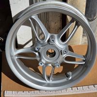 Cerchio Anteriore e Posteriore beverly 350