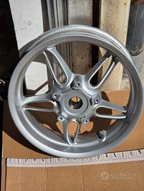 Cerchio Anteriore e Posteriore beverly 350