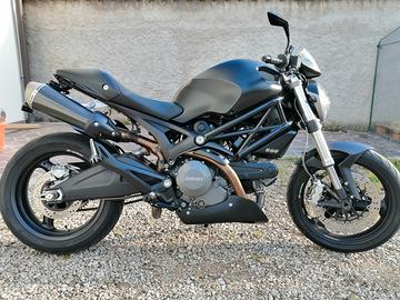 Ducati Monster 696 - 2009