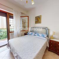 TRILOCALE SEMI INDIPENTE CON AMPIO BOX E POSTO AUT