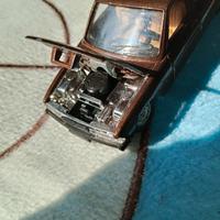 modellino Peugeot 604 V6 SL ( solido)