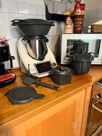 Bimby tm6 accessoriato come nuovo